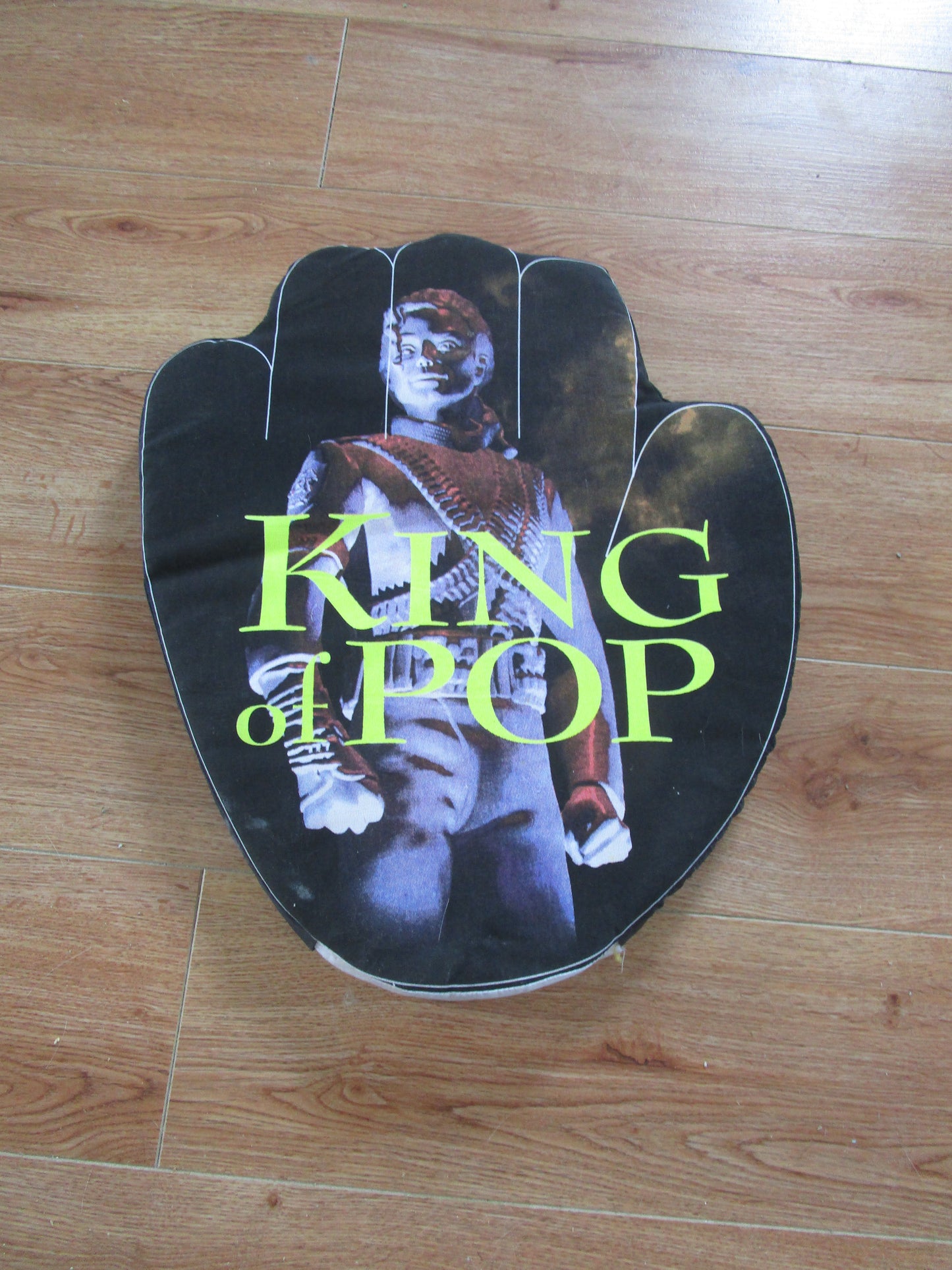 Michael Jackson HIStory Tour Official King Of Pop 1996 Waving Hand - MJJCollectors_Store